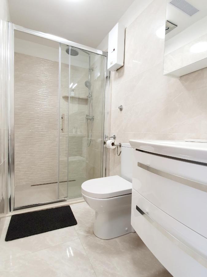 White House Apartments Dugi Rat Kültér fotó
