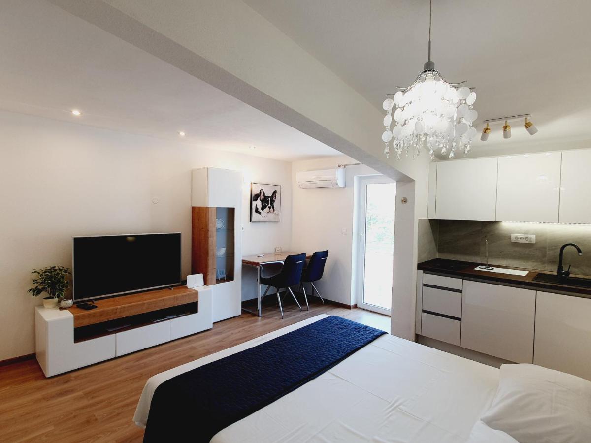 White House Apartments Dugi Rat Kültér fotó